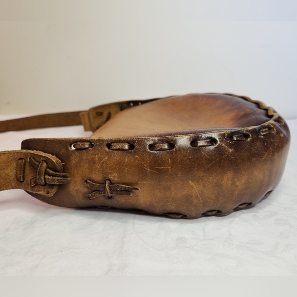 Vintage Floral Embossed Leather Purse - Picture 6 of 12